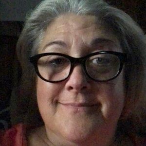 Meet your Posher, Suzanne